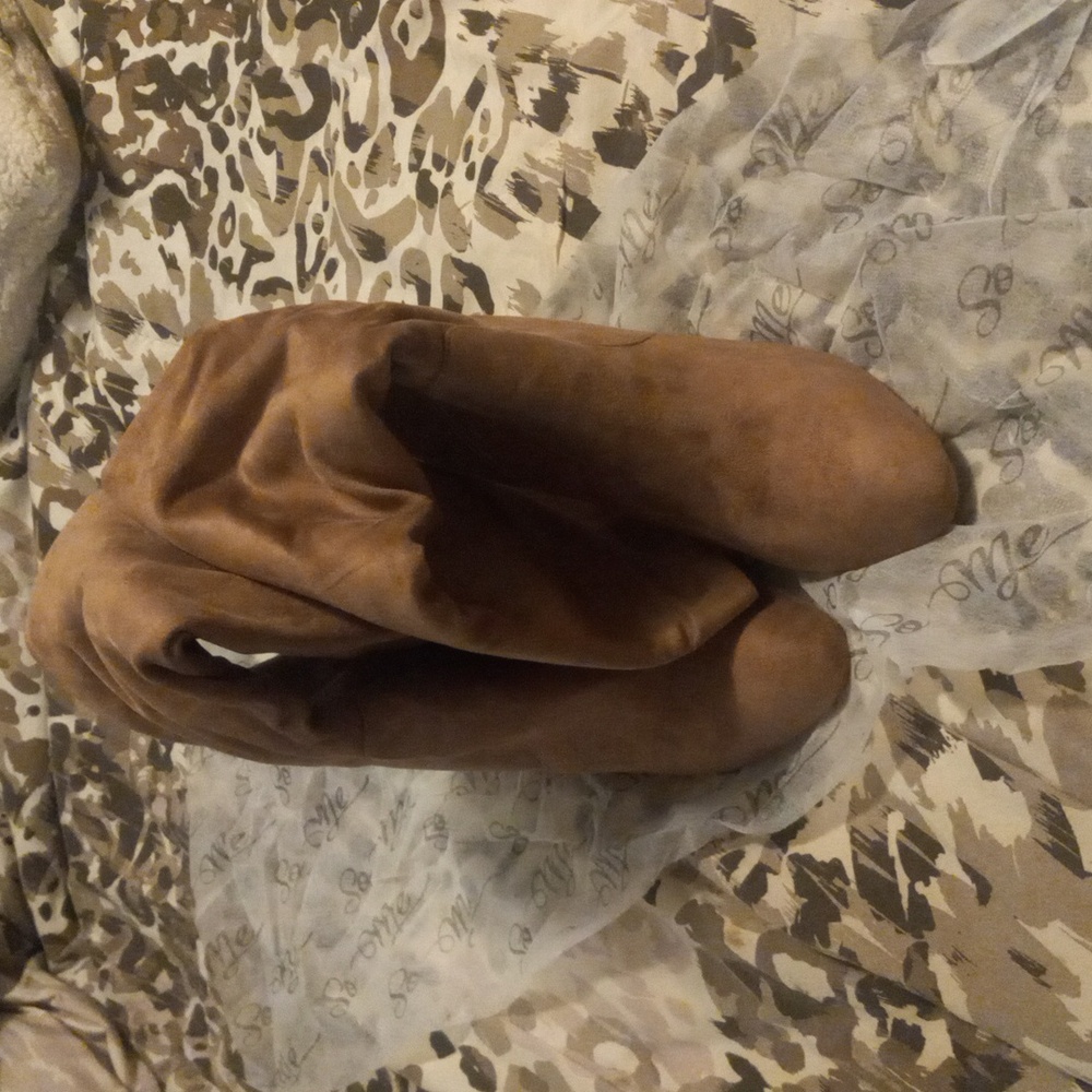 Lady Boots - Picture 3 of 5